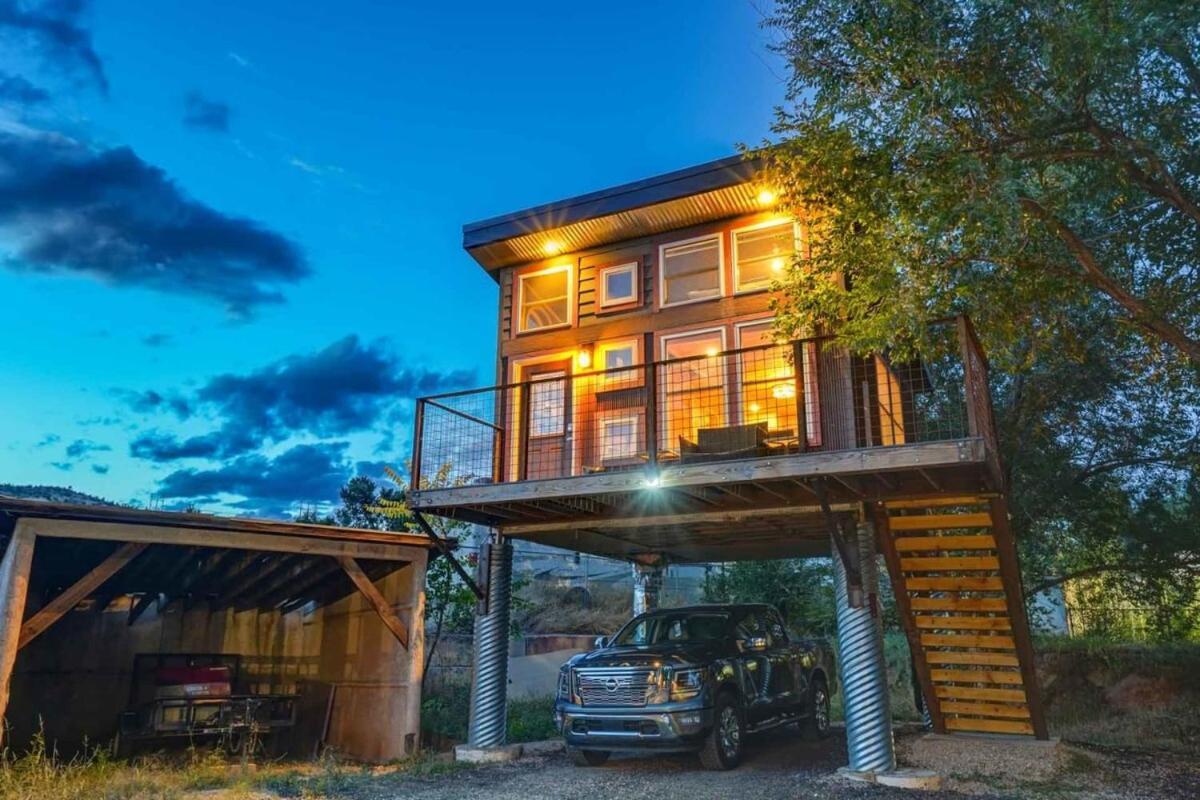 Red Rock Treehouse Unique In Old Colorado Casa de férias
